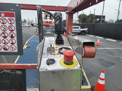 2016 SKYJACK SJIII3219 Scissor Lift 19' Electric