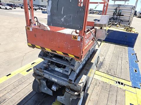 2016 SKYJACK SJIII3219 Scissor Lift 19' Electric