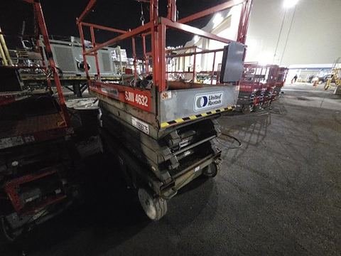 2016 SKYJACK SJIII4632 Scissor Lift 30-35' Electric 46-48" Wide