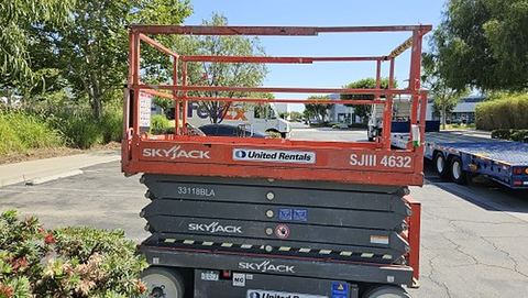 2016 SKYJACK SJIII4632 Scissor Lift 30-35' Electric 46-48" Wide