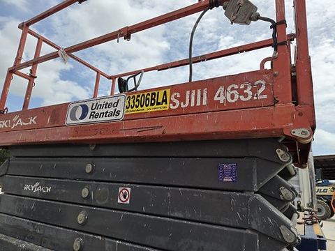 2016 SKYJACK SJIII4632 Scissor Lift 30-35' Electric 46-48" Wide
