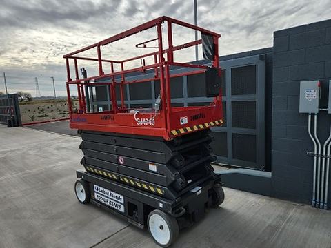 2016 SKYJACK SJIII4740 Scissor Lift 39-40' Electric 45-48"Wide