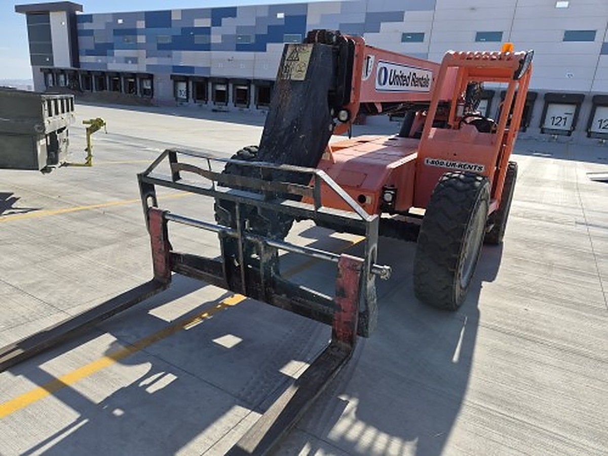 SKYTRAK 6042 photo 2
