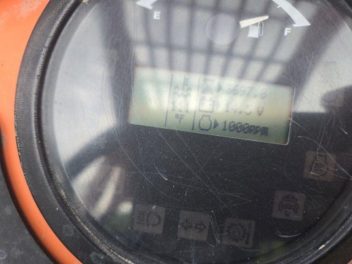 SKYTRAK 6042 photo 3