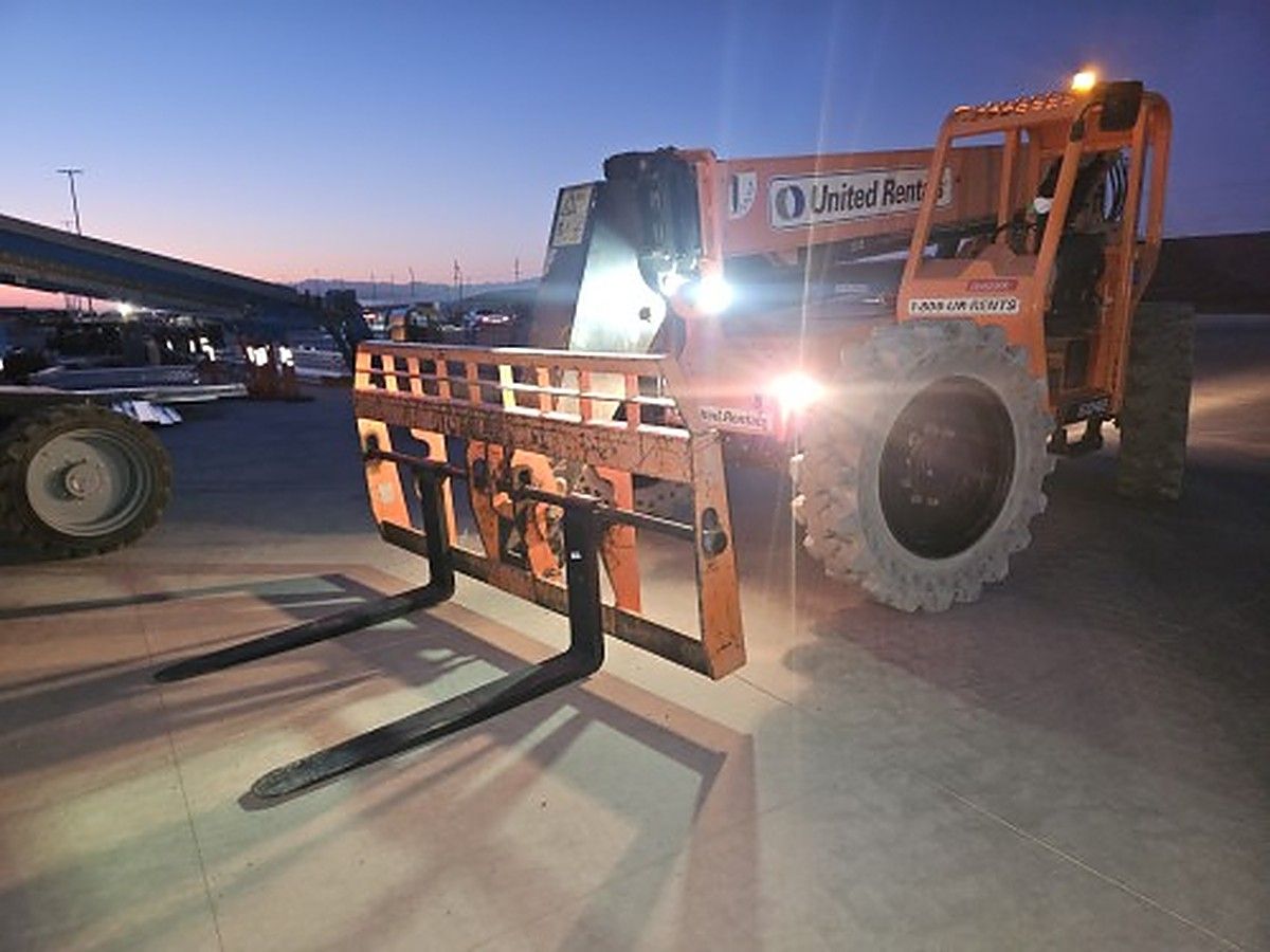 SKYTRAK 6042 photo 2