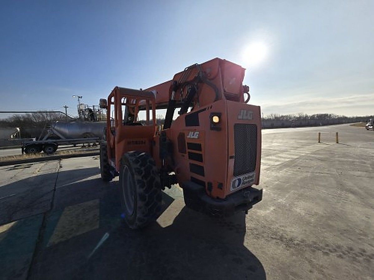 SKYTRAK 6042 photo 4