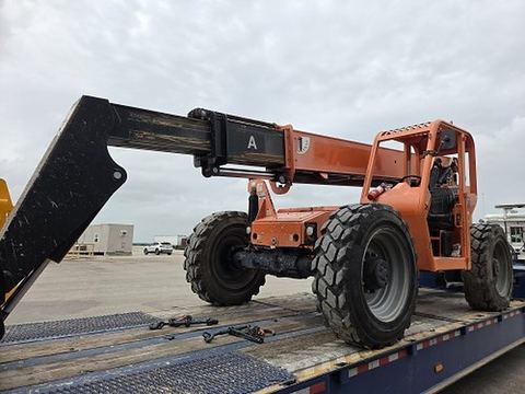 2016 SKYTRAK 8042 Forklift Variable Reach 8000# 40-49'