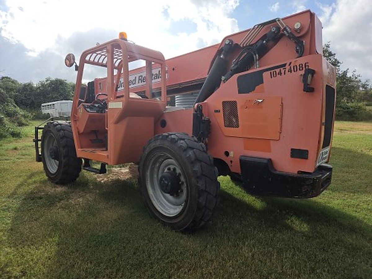 SKYTRAK 8042 photo 2