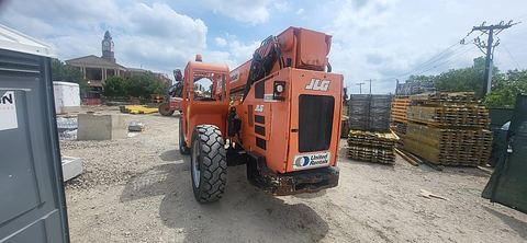 2016 SKYTRAK 8042 Forklift Variable Reach 8000# 40-49'