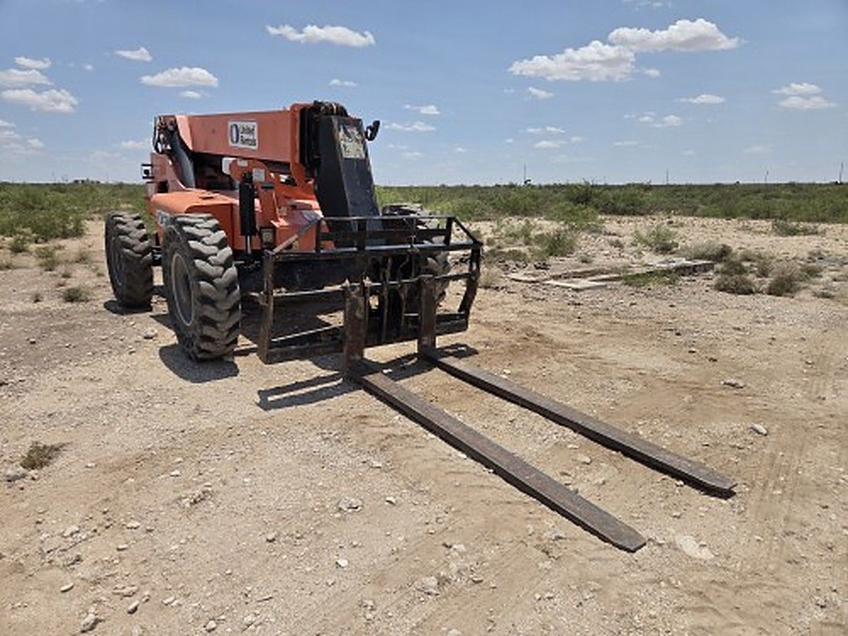 SKYTRAK 8042 photo 2