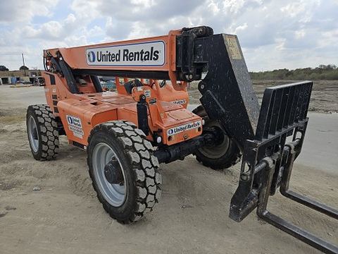 2016 SKYTRAK 8042 Forklift Variable Reach 8000# 40-49'