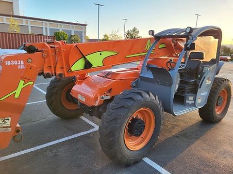 2016 XTREME XR1045 Forklift Variable Reach 10000# 40-49'