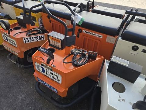 2017 COLUMBIA EX21-T-24 Industrial Electric Cart 3 Wheeled