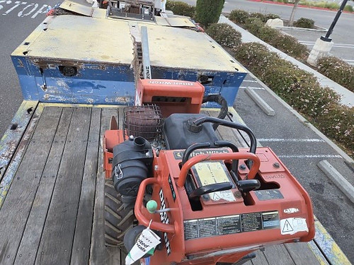 DITCHWITCH C14 photo 2