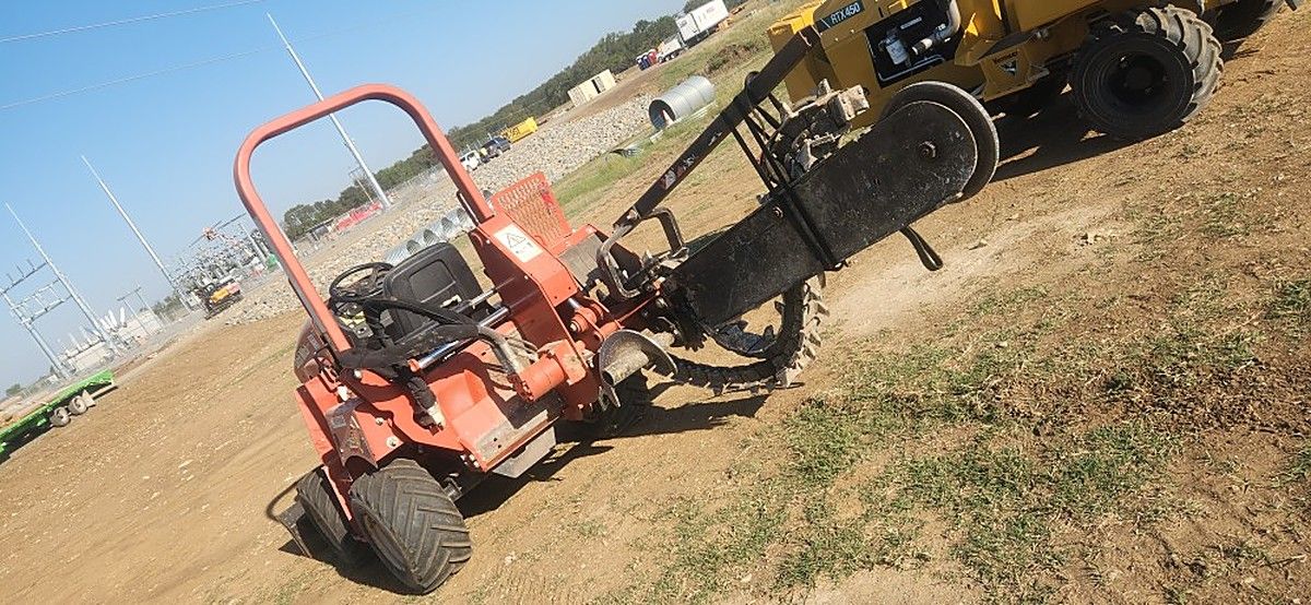 DITCHWITCH RT45 photo 10