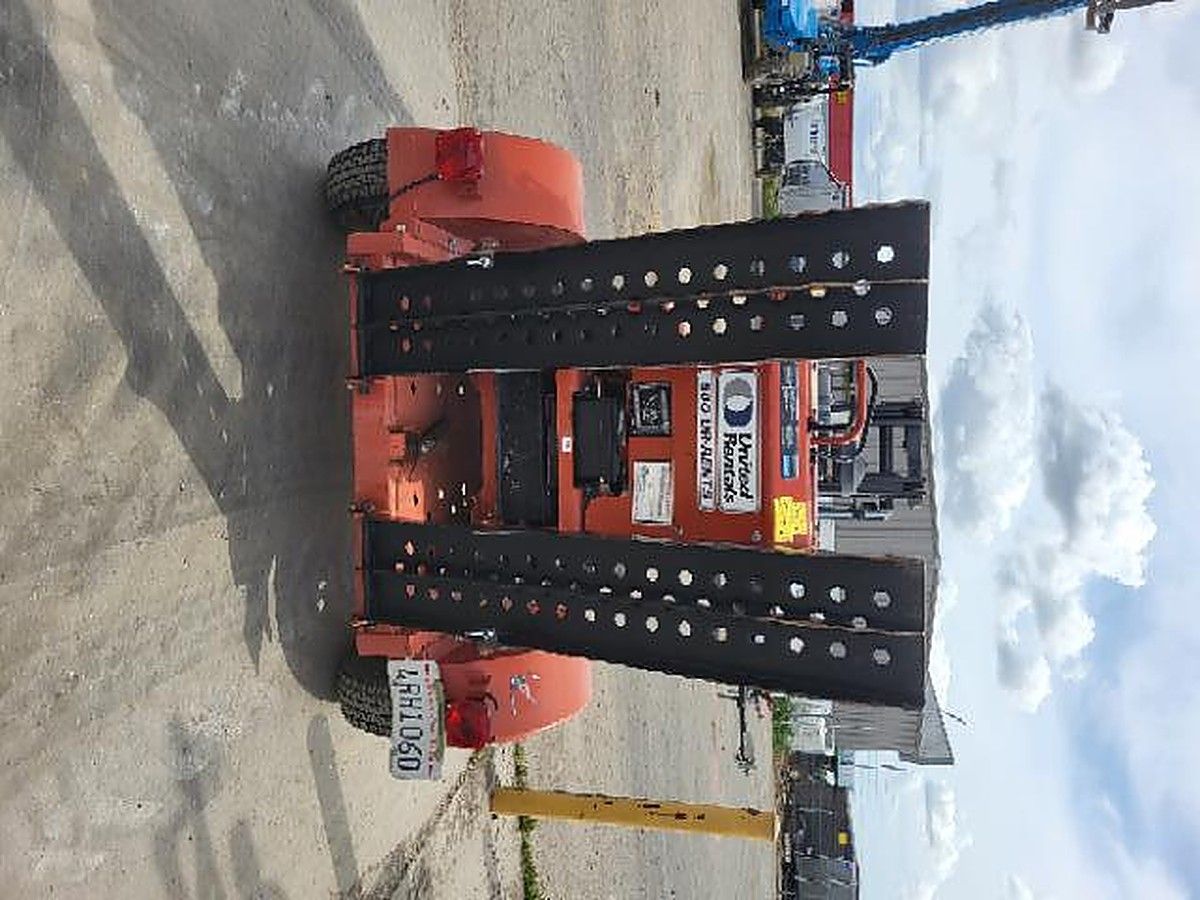 DITCHWITCH S2B photo 2