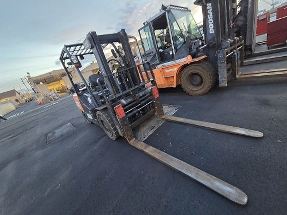 DOOSAN D55C-7 photo 9