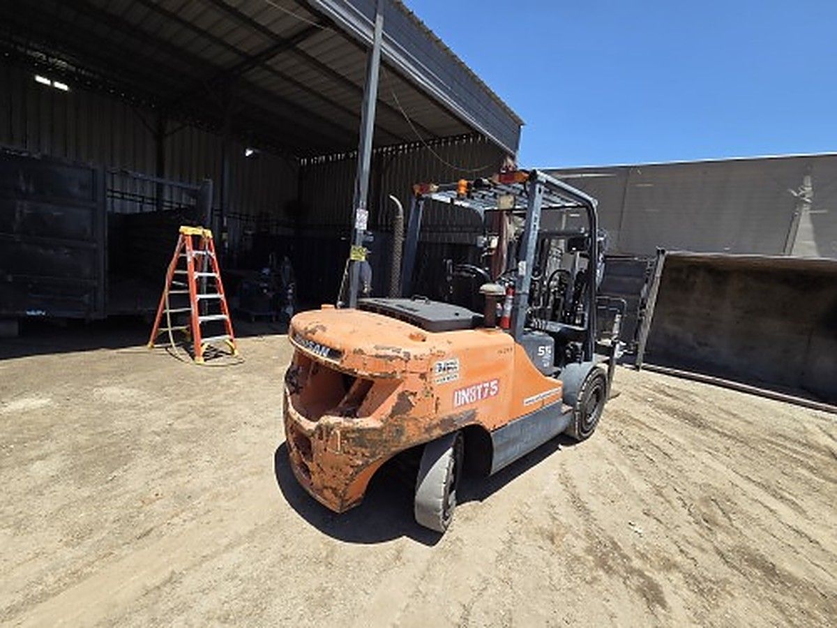 DOOSAN D55C-7 photo 8