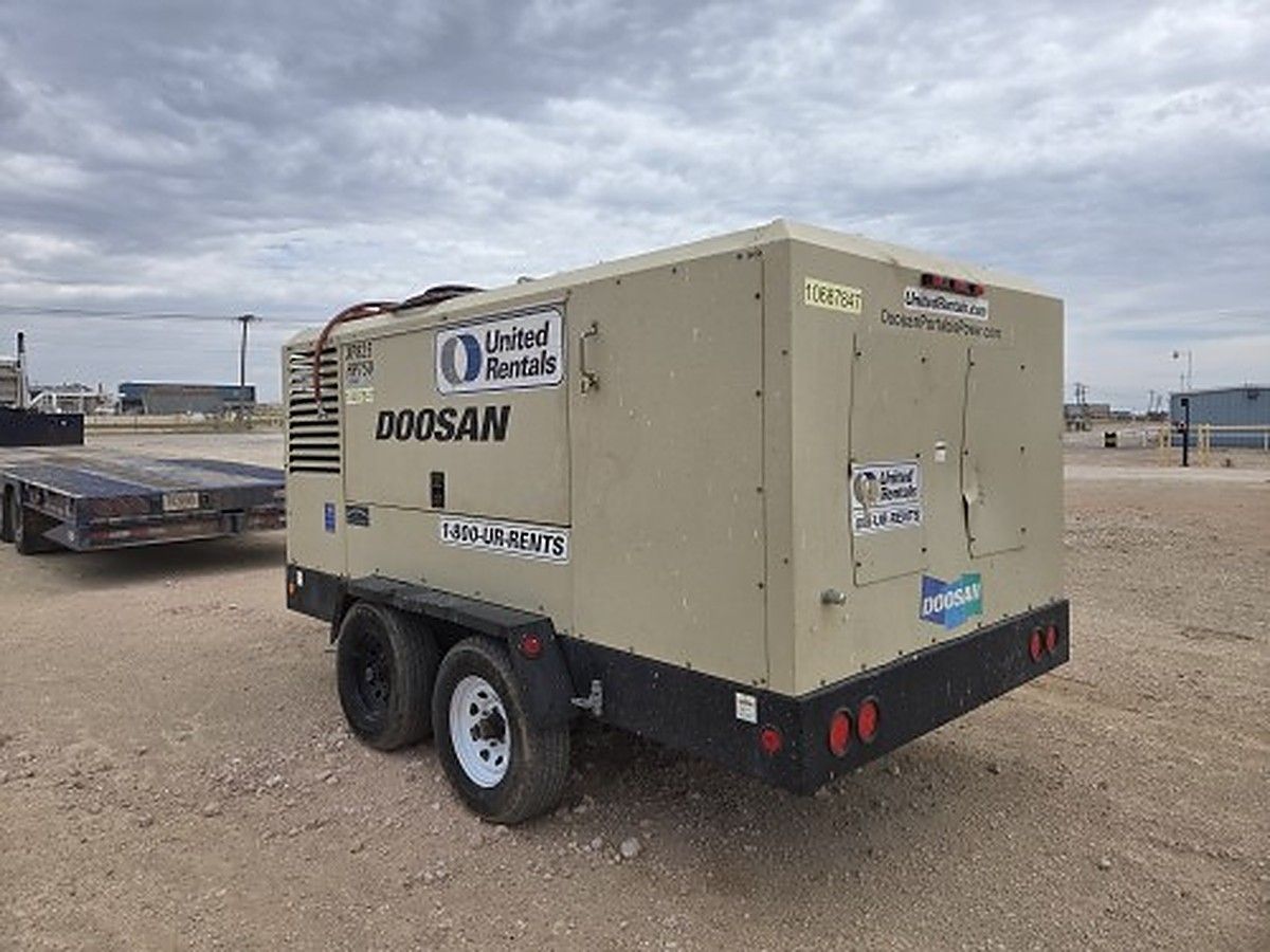 2017 DOOSAN XP825/HP750WCU for sale in Las Vegas, NV