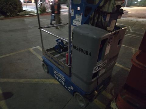 2017 GENIE GR-12 Vertical Lift 12' Elec Self Propelled