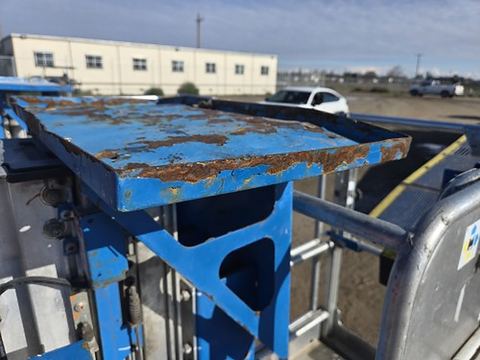 2017 GENIE GR-12 Vertical Lift 12' Elec Self Propelled