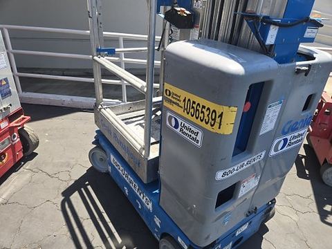 2017 GENIE GR-20 Vertical Lift 18-20' Elec Self Propelled