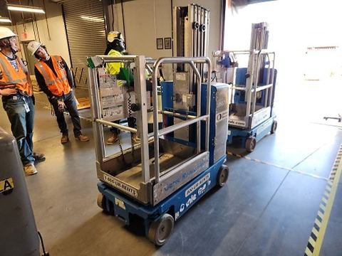 2017 GENIE GR-20 Vertical Lift 18-20' Elec Self Propelled