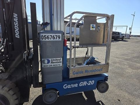 2017 GENIE GR-20 Vertical Lift 18-20' Elec Self Propelled