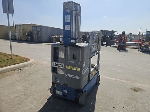 2017 GENIE GR-20 Vertical Lift 18-20' Elec Self Propelled