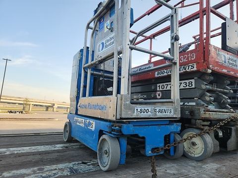 2017 GENIE GR-20 Vertical Lift 18-20' Elec Self Propelled