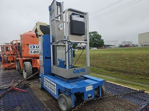 2017 GENIE GR-20 Vertical Lift 18-20' Elec Self Propelled