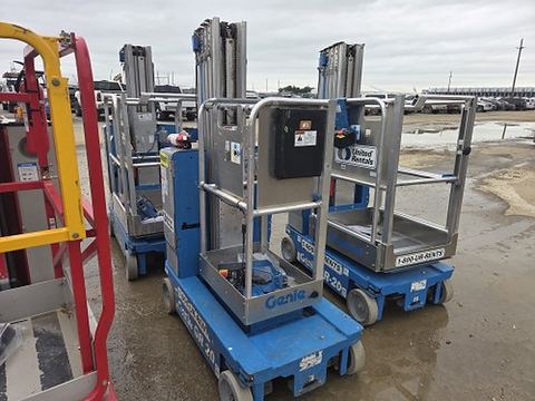 2017 GENIE GR-20 Vertical Lift 18-20' Elec Self Propelled