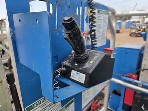 2017 GENIE GR-20 Vertical Lift 18-20' Elec Self Propelled