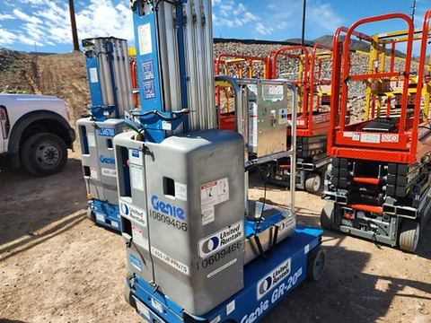 2017 GENIE GR-20 Vertical Lift 18-20' Elec Self Propelled