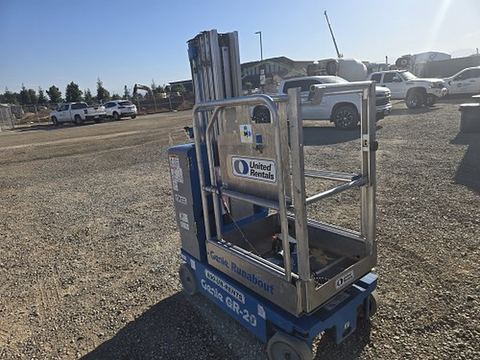 2017 GENIE GR-20 Vertical Lift 18-20' Elec Self Propelled