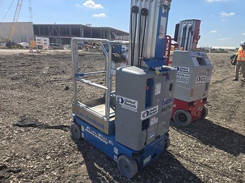 2017 GENIE GR-20 Vertical Lift 18-20' Elec Self Propelled
