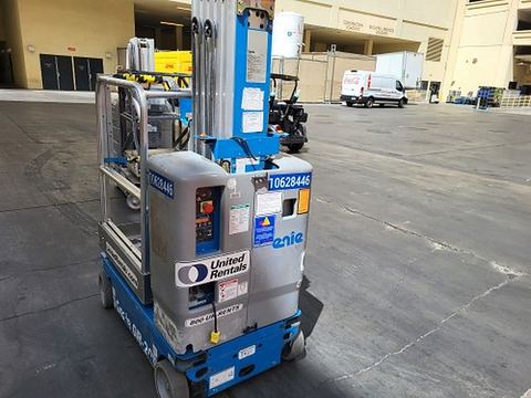2017 GENIE GR-20 Vertical Lift 18-20' Elec Self Propelled