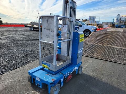 2017 GENIE GR-20 Vertical Lift 18-20' Elec Self Propelled