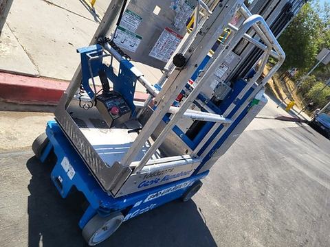 2017 GENIE GR-20 Vertical Lift 18-20' Elec Self Propelled