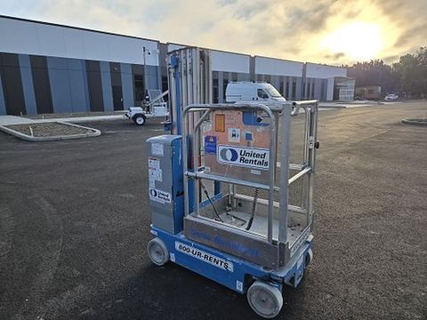 2017 GENIE GR-20 Vertical Lift 18-20' Elec Self Propelled