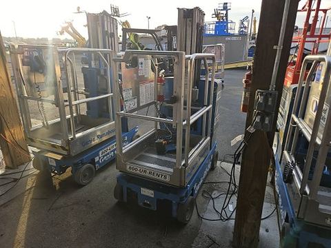 2017 GENIE GR-20 Vertical Lift 18-20' Elec Self Propelled