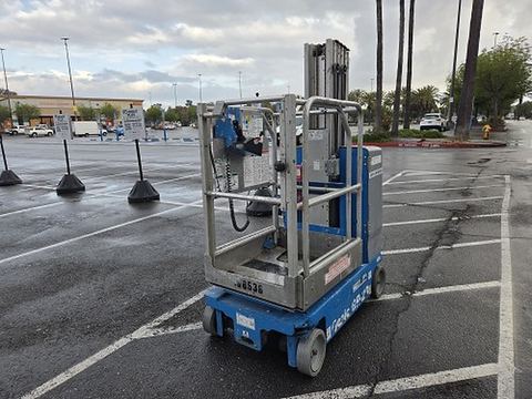 2017 GENIE GR-20 Vertical Lift 18-20' Elec Self Propelled