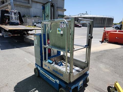 2017 GENIE GR-20 Vertical Lift 18-20' Elec Self Propelled