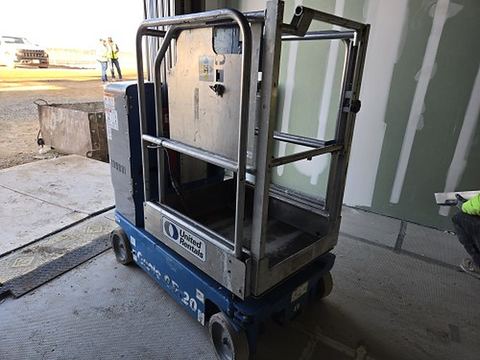 2017 GENIE GR-20 Vertical Lift 18-20' Elec Self Propelled