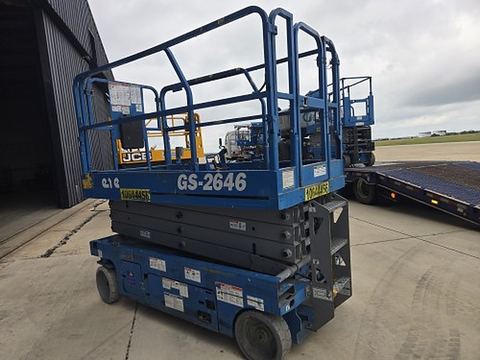 2017 GENIE GS-2646 Scissor Lift 24-26' Electric 46-68" Wide