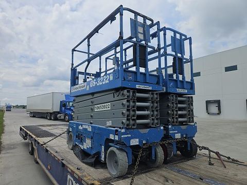 2017 GENIE GS-3232 Scissor Lift 30-33' Electric 32" Wide