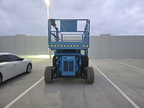 2017 GENIE GS-4390 RT Scissor Lift 36-49' Ic 4Wd