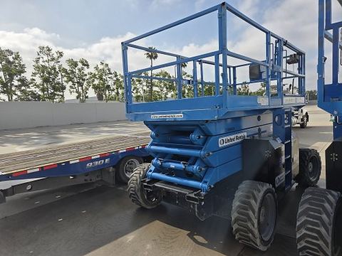 2017 GENIE GS-4390 RT Scissor Lift 36-49' Ic 4Wd
