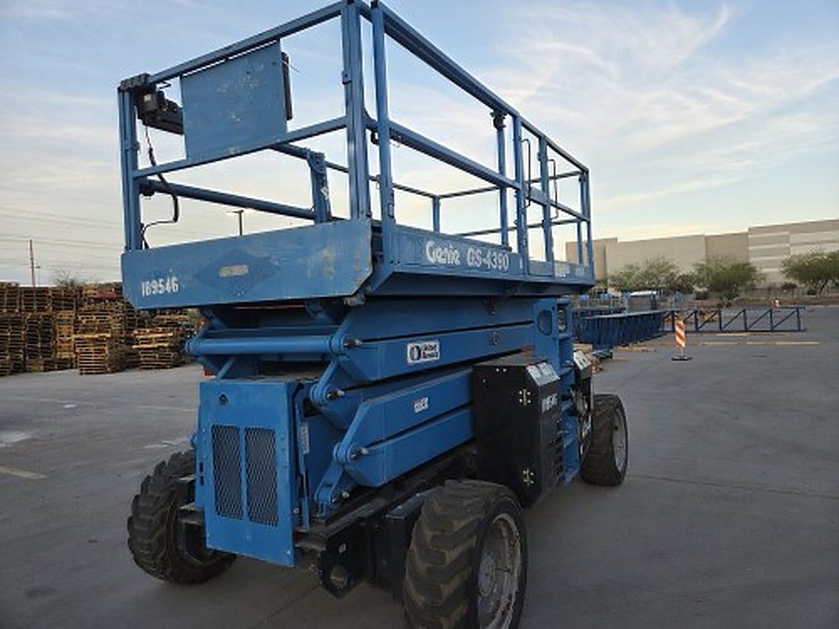 2017 GENIE GS-4390 RT for sale in Las Vegas, NV