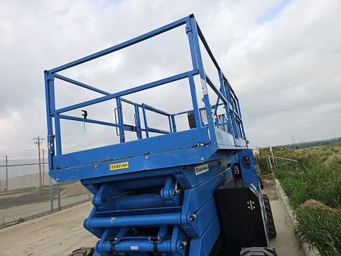 2017 GENIE GS-4390 RT Scissor Lift 36-49' Ic 4Wd